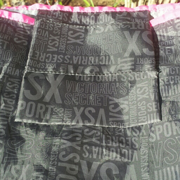 Victoria's Secret tote bag - Picture 2 of 3